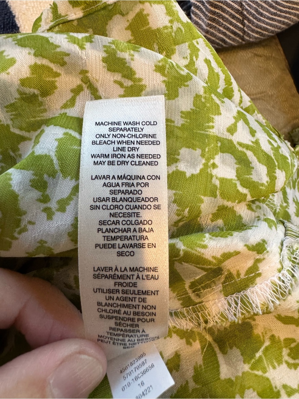Chico's Green Geometric Casual Semi Sheer Top - Sz 1 - 1x - Picture 15 of 16